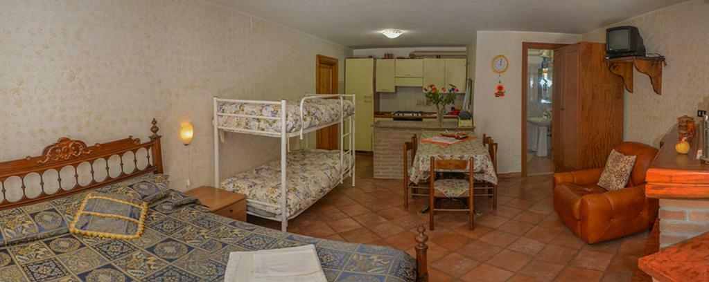 スビアーコ Casa Lieta Bed & Breakfast エクステリア 写真