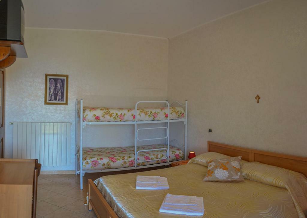スビアーコ Casa Lieta Bed & Breakfast エクステリア 写真
